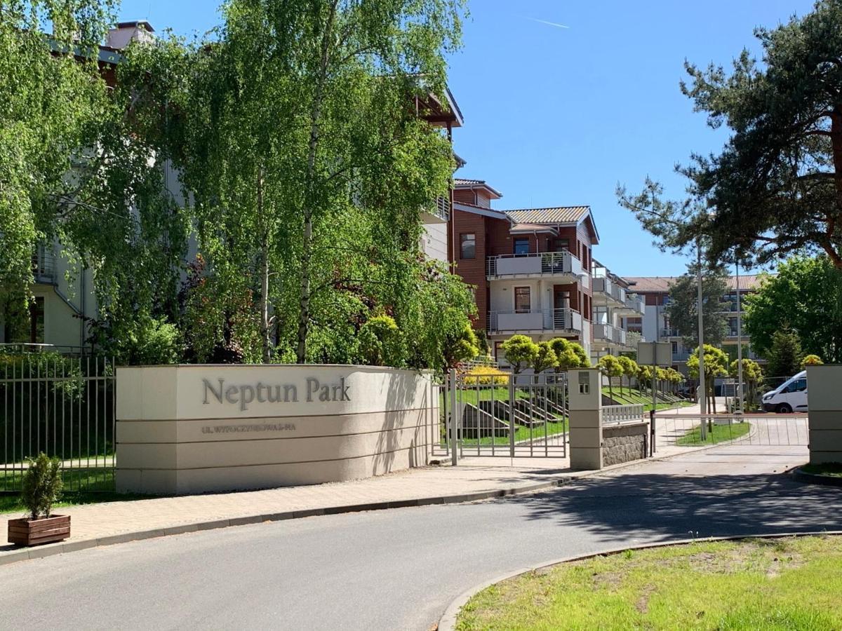 Broadway - Neptun Park By Oneapartments Gdansk Exterior foto